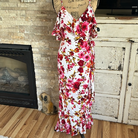 Bluivy Dreaming of Roses wrap front maxi dress pink white cold shoulder rayon - Picture 4 of 14